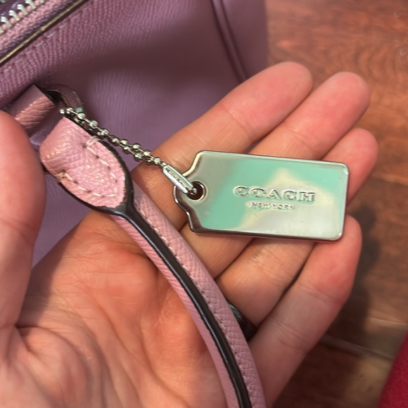 Coach purse. - Picture 3 of 6